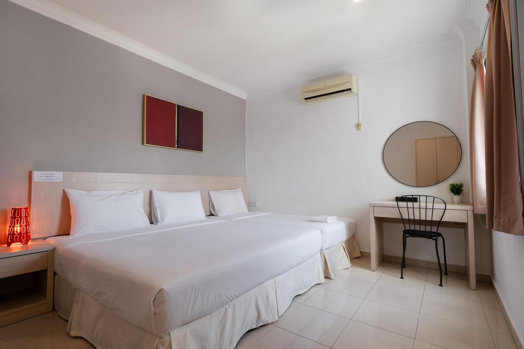 Golden View Serviced Apartments Tanjung Tokong Exteriör bild