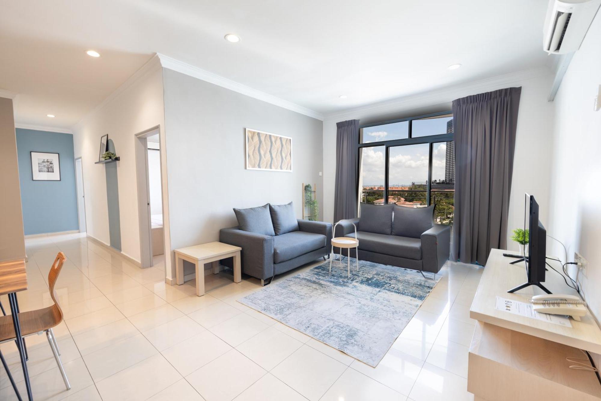 Golden View Serviced Apartments Tanjung Tokong Exteriör bild