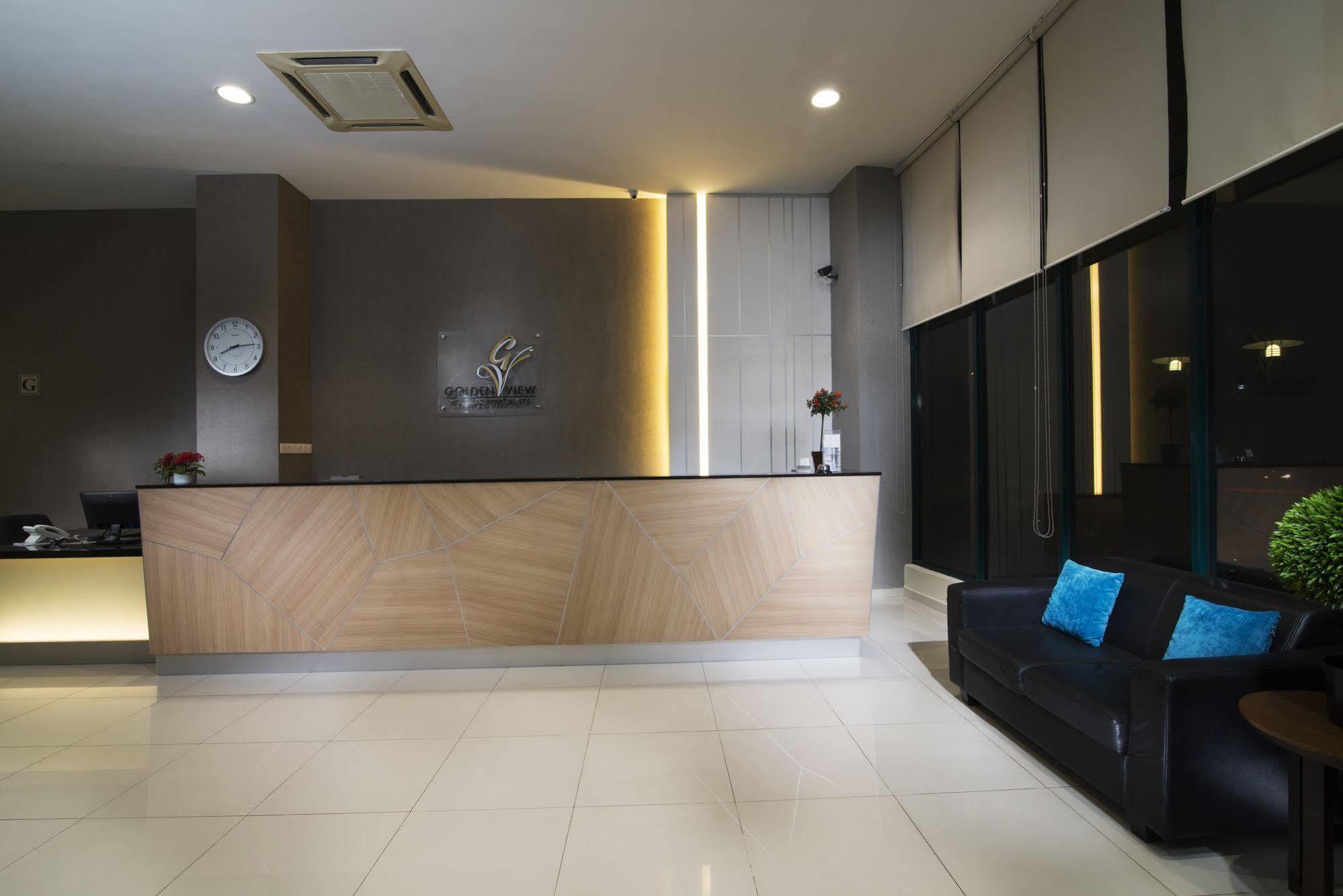 Golden View Serviced Apartments Tanjung Tokong Exteriör bild